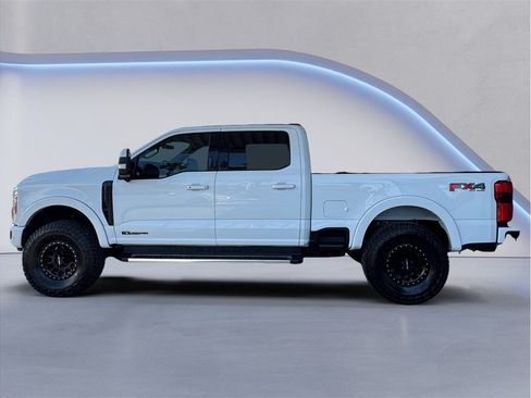 Used 2023 Ford F250 Lariat AWD/4WD image 3