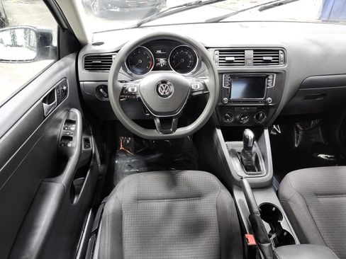 Used 2016 Volkswagen Jetta S image 22