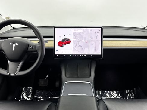 Used 2021 Tesla Model Y Long Range image 28