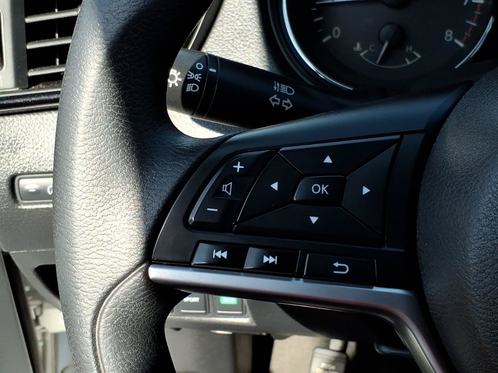 Used 2018 Nissan Rogue S FWD image 20
