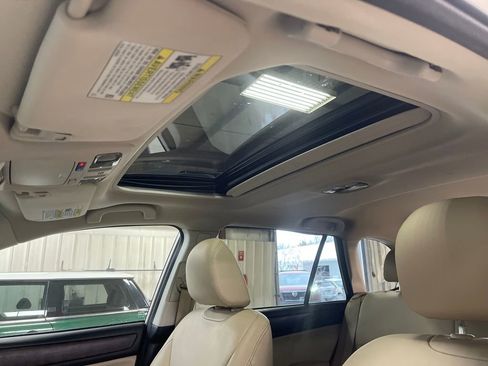 Used 2016 Subaru Outback 2.5i Limited image 21