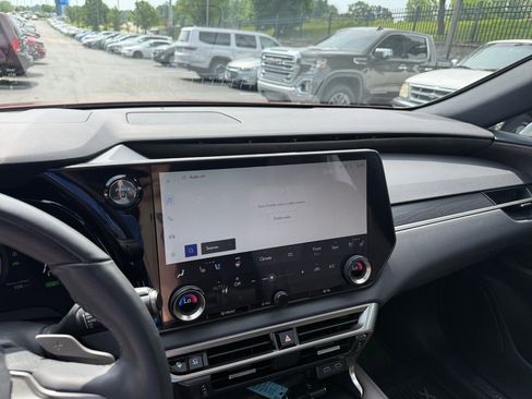 Used 2023 Lexus RX 350 w/ Accessory Package (2T) AWD/4WD image 9