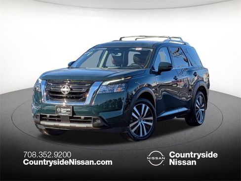 Used 2024 Nissan Pathfinder Platinum w/ Cargo Package image 1