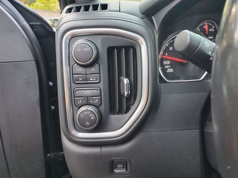Used 2021 Chevrolet Silverado 1500 LT AWD/4WD image 24