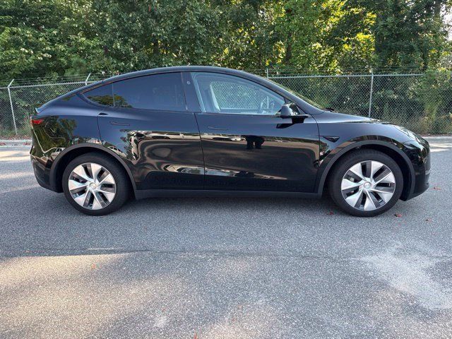 Used 2024 Tesla Model Y Long Range AWD/4WD image 4