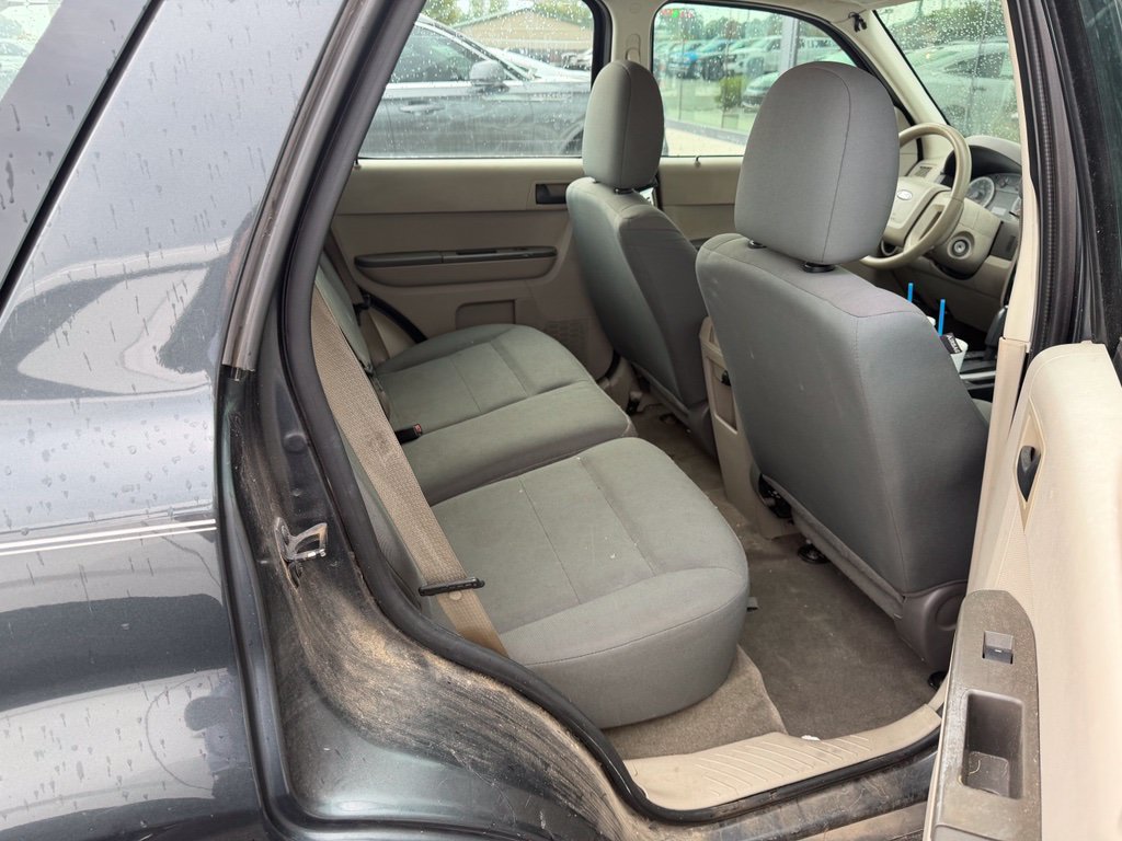 Used 2009 Ford Escape XLS FWD image 11