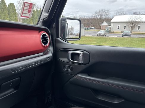 Used 2019 Jeep Wrangler Unlimited Rubicon image 14