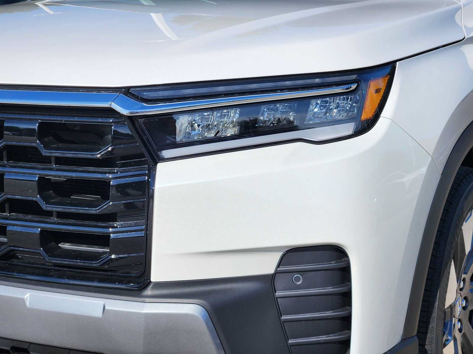 New 2026 Honda Pilot Touring image 5