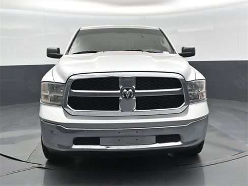 Used 2017 RAM 1500 Classic SLT image 9