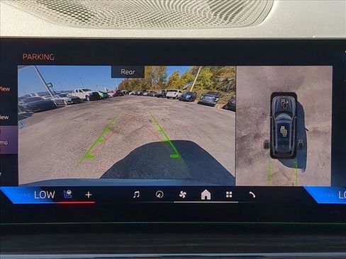 Used 2024 BMW X7 xDrive40i AWD/4WD image 14