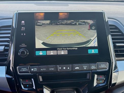 Used 2023 Honda Odyssey Sport image 13