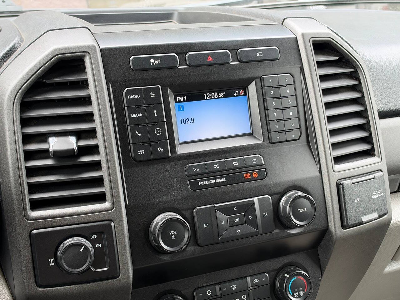Used 2020 Ford F250 XL w/ Power Equipment Group RWD image 17