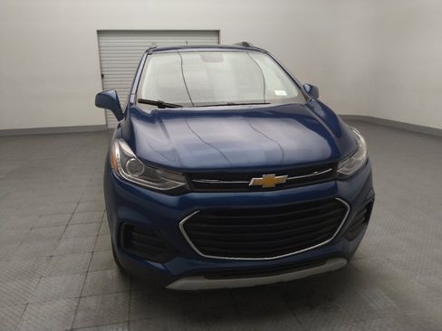 Used 2020 Chevrolet Trax LT w/ LT Convenience Package FWD image 14