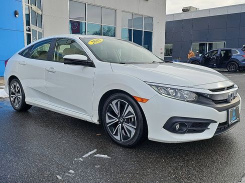 Used 2018 Honda Civic EX-T image 3