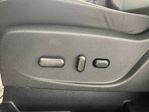 Used 2017 Ford Escape SE AWD/4WD image 35