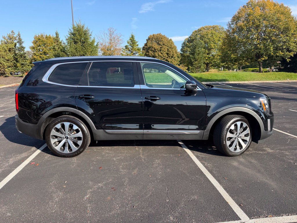 Used 2022 Kia Telluride EX w/ EX Premium Package AWD/4WD image 27