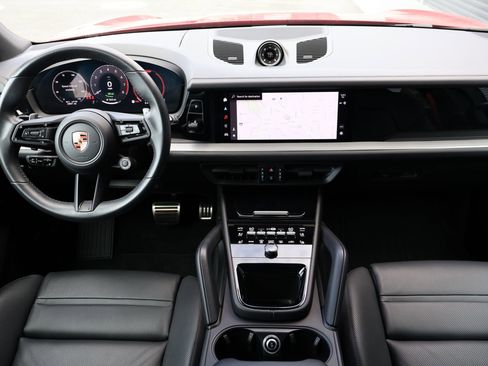 Certified 2025 Porsche Cayenne E-Hybrid AWD/4WD image 23