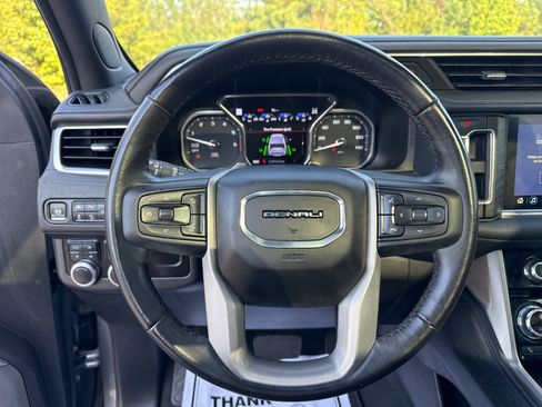 Used 2021 GMC Yukon Denali w/ Denali Premium Package AWD/4WD image 23