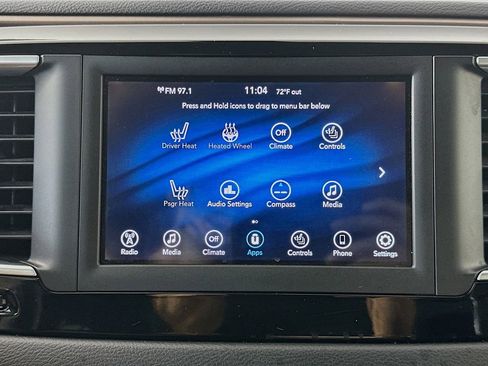 Used 2019 Chrysler Pacifica Touring-L FWD image 19