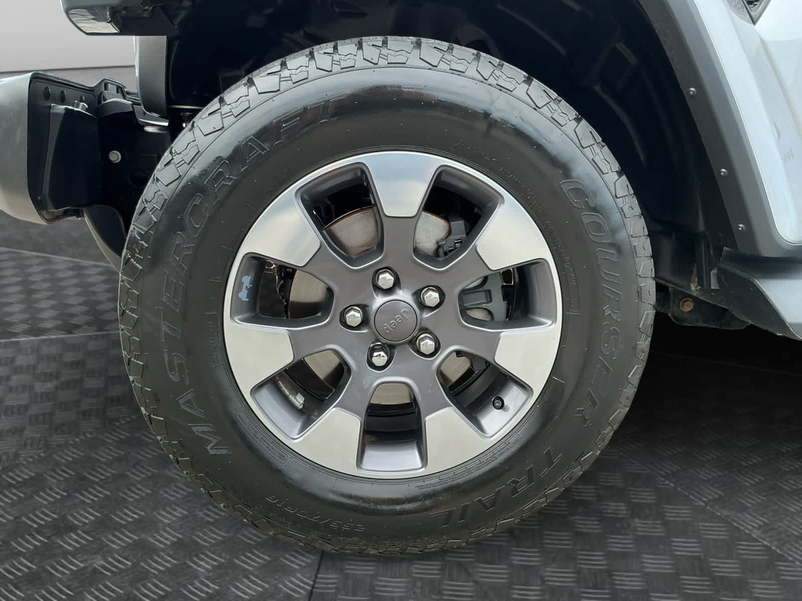 Used 2018 Jeep Wrangler Unlimited Sahara w/ LED Lighting Group AWD/4WD image 14