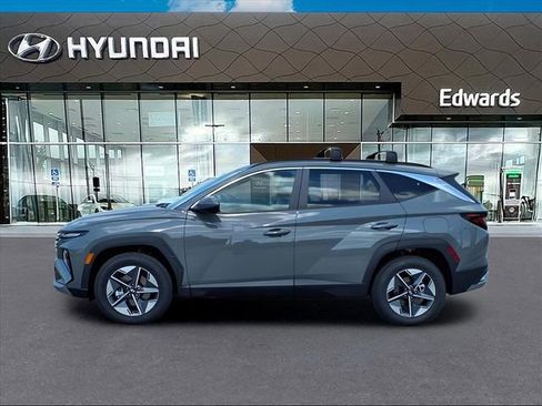 New 2025 Hyundai Tucson SEL image 3