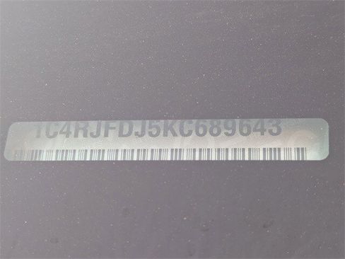 Used 2019 Jeep Grand Cherokee SRT image 10