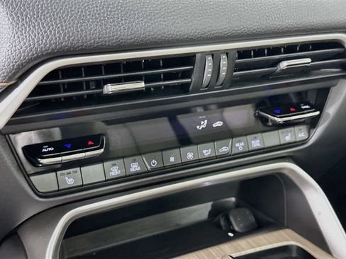 Used 2024 MAZDA CX-90 Plug-In Hybrid w/ Premium Pkg AWD/4WD image 16