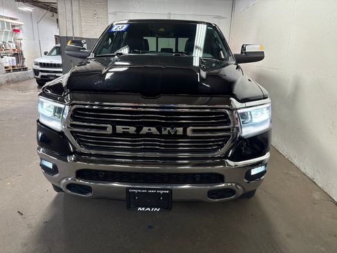 Used 2023 RAM 1500 Laramie AWD/4WD image 5