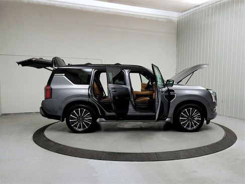 New 2025 Nissan Armada Platinum Reserve image 16