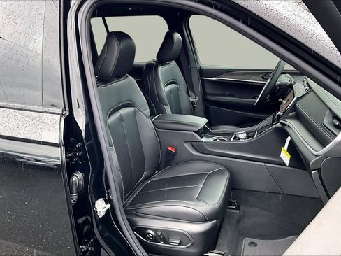 New 2026 Jeep Grand Cherokee Limited image 13