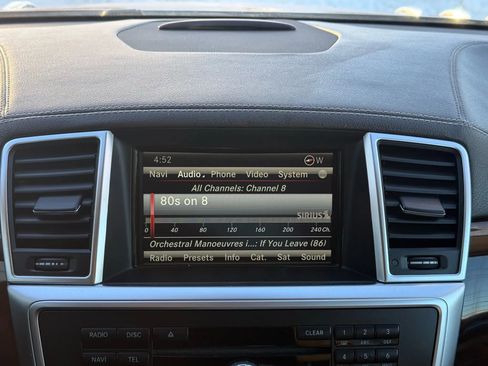 Used 2016 Mercedes-Benz GL 550 GL 550 4MATIC Sport Utility 4D image 36