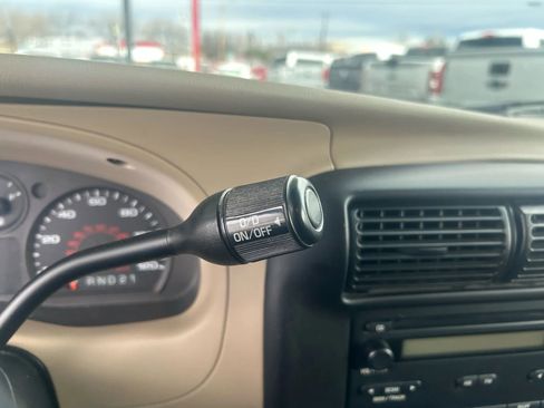 Used 2005 Ford Ranger XLT image 12