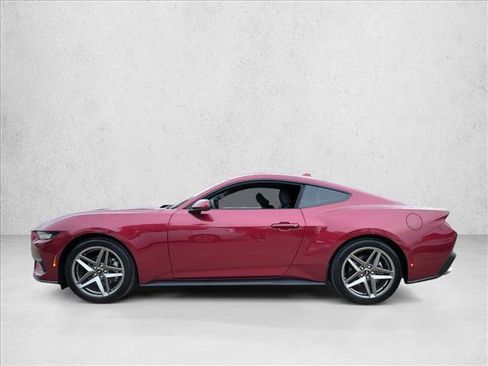 Used 2025 Ford Mustang Coupe image 8