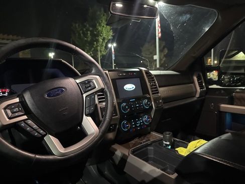 Used 2017 Ford F250 Lariat w/ Lariat Ultimate Package image 3