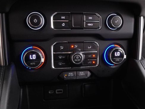 Used 2023 Chevrolet Tahoe LS RWD image 16