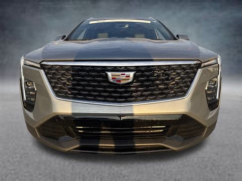 Certified 2025 Cadillac XT4 Premium Luxury image 12