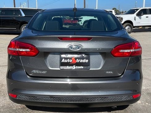 Used 2017 Ford Focus SEL image 9