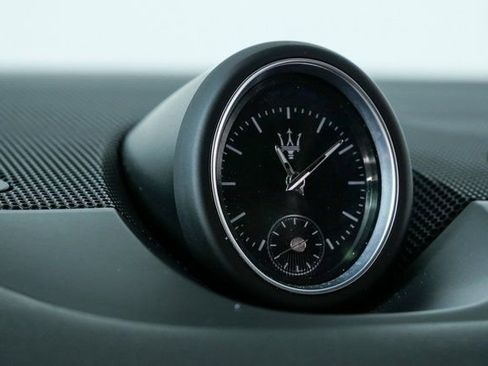 Certified 2022 Maserati Levante GT image 17