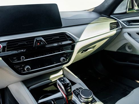 Used 2021 BMW M5 w/ Executive Package image 52