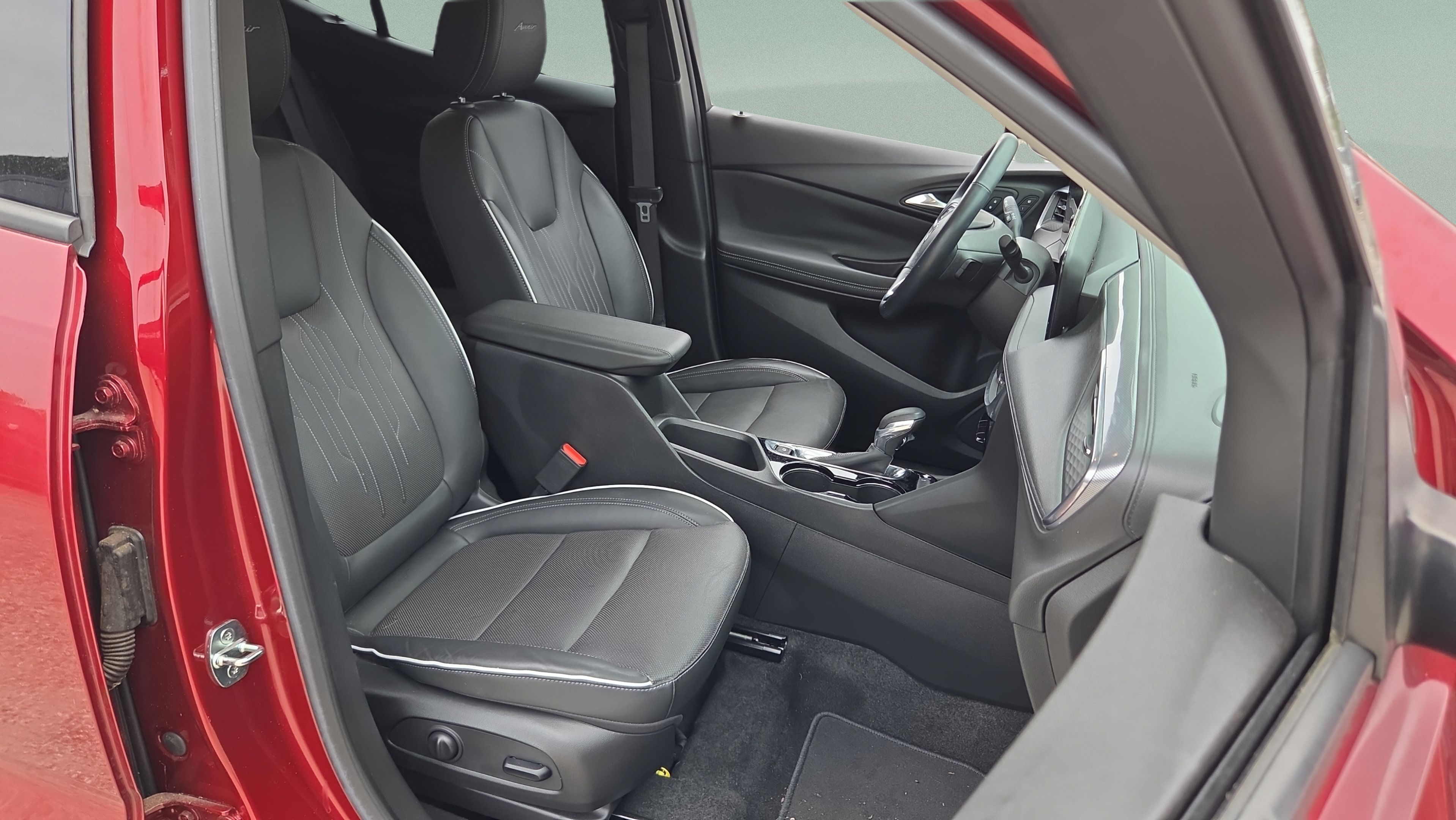 Certified 2024 Buick Encore GX Avenir FWD image 15