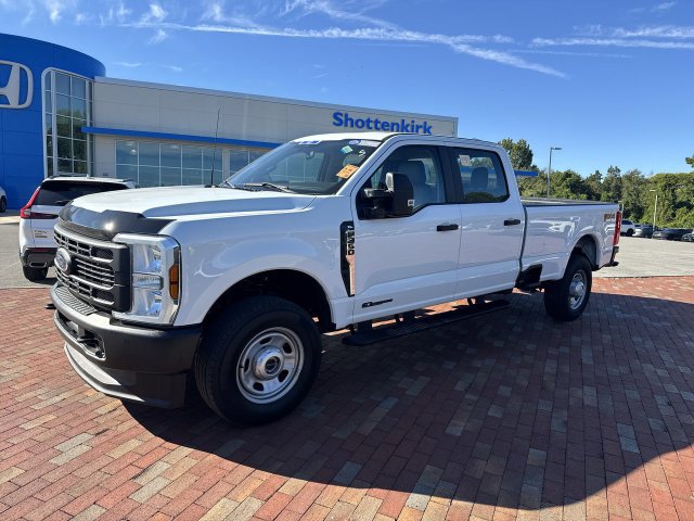 Used 2024 Ford F350 XL AWD/4WD image 4