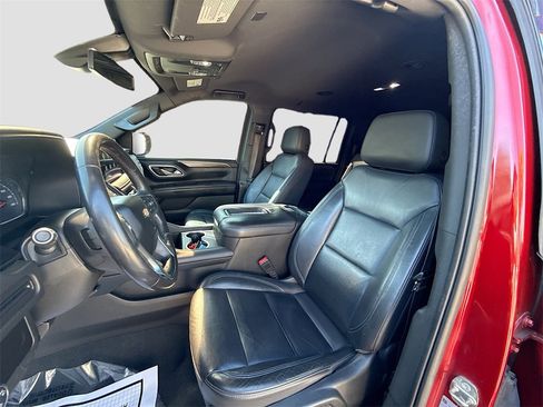 Used 2021 Chevrolet Suburban LT image 23