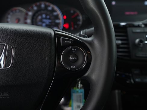 Used 2016 Honda Accord Sport image 18