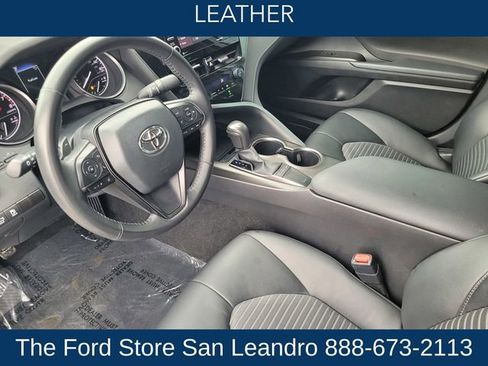 Used 2024 Toyota Camry SE image 3