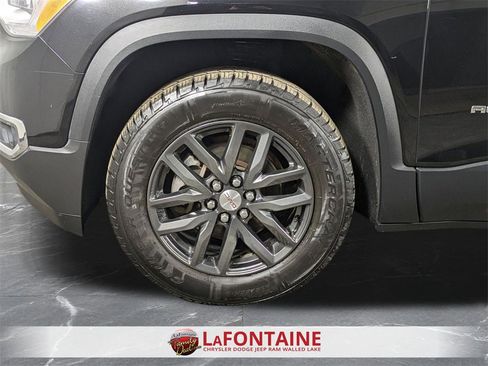 Used 2018 GMC Acadia SLT image 38