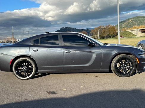 Used 2018 Dodge Charger SXT Plus w/ Quick Order Package 29J image 2