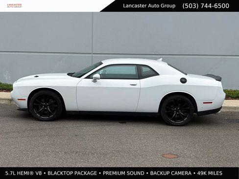 Used 2016 Dodge Challenger R/T w/ Blacktop Package RWD image 3