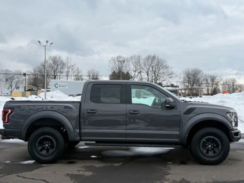 Used 2018 Ford F150 Raptor w/ Equipment Group 802A Luxury image 4