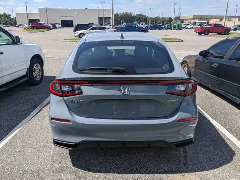 Used 2024 Honda Civic Sport image 9