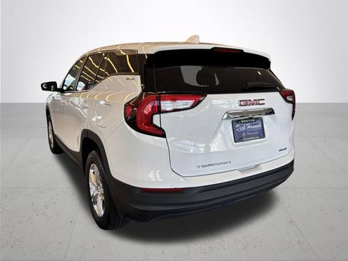 Used 2024 GMC Terrain SLE AWD/4WD image 10